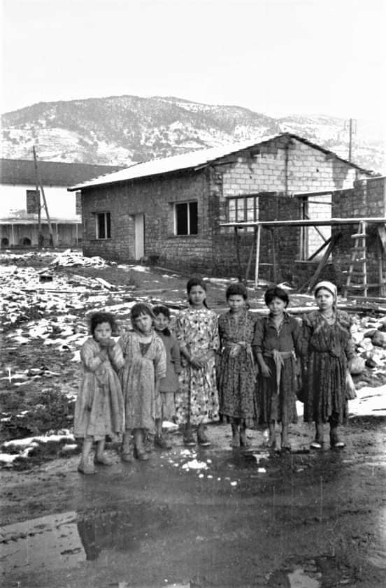 the_kabyle's tweet photo. Life in wartime Palestro, a lot of sufferings but unbroken and unabated. D lḥif d tmara yuran, asmi tella lḥerma https://t.co/xFTlA2EWjb