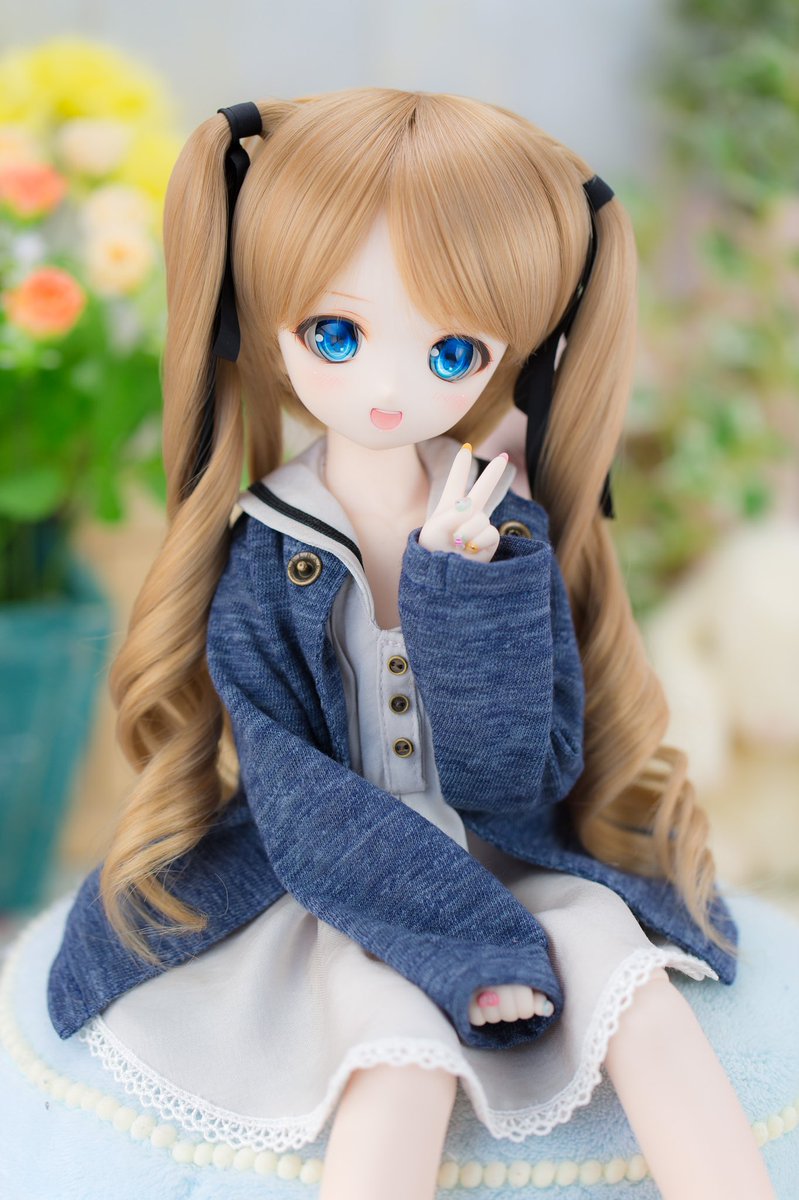 taxa943's tweet photo. 小さい娘サイズも着せてみました〜
万能のブルーカラーにしました😃

 #mtっ娘 
 #THユカリnail https://t.co/dnenBFfGzV