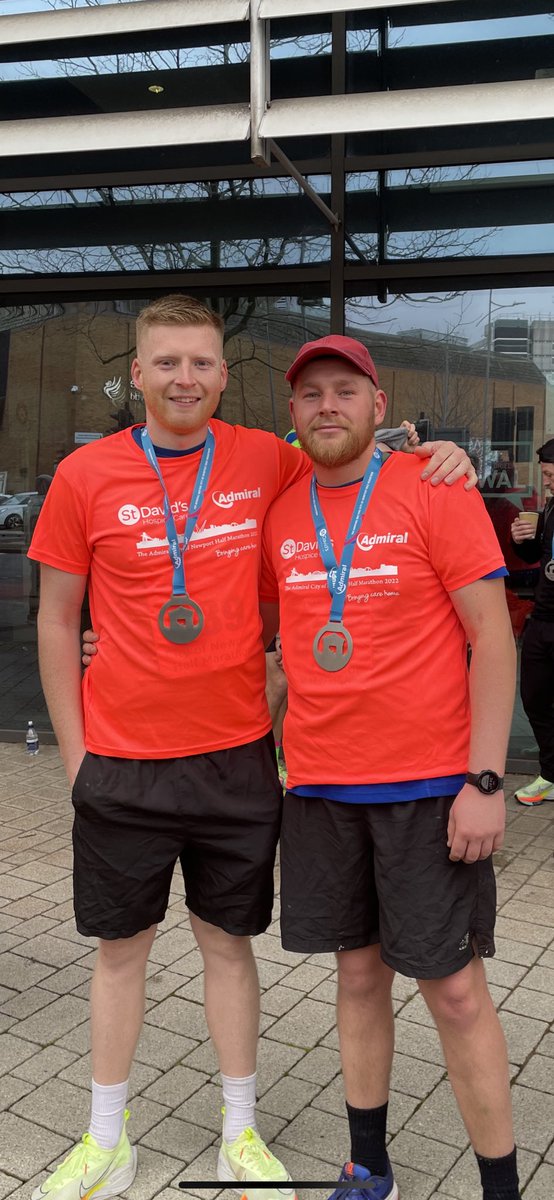 Great atmosphere <a href="/NewportHalf/">Newport 1/2 Marathon</a> this morning. Loved cheering everyone on especially my boys! Was told I am such a motivating Marshall as I get so into it 😂 #proudmum