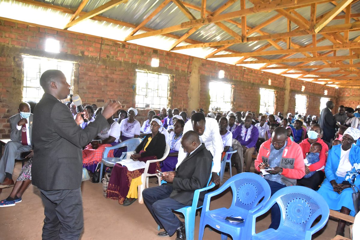 TruthPatrol254's tweet photo. Hon Speaker Joshua Kiptoo @kiptoojoshua8 at a Church service at St Joseph's Catholic Church, kamasia, Kabiyet ward, mosop subcounty

#NandiKwanza
#FixNandi
Naet ak Imanda https://t.co/u8Aexninqx
