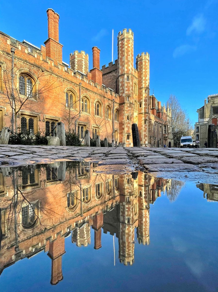 Cambridge University tweet media