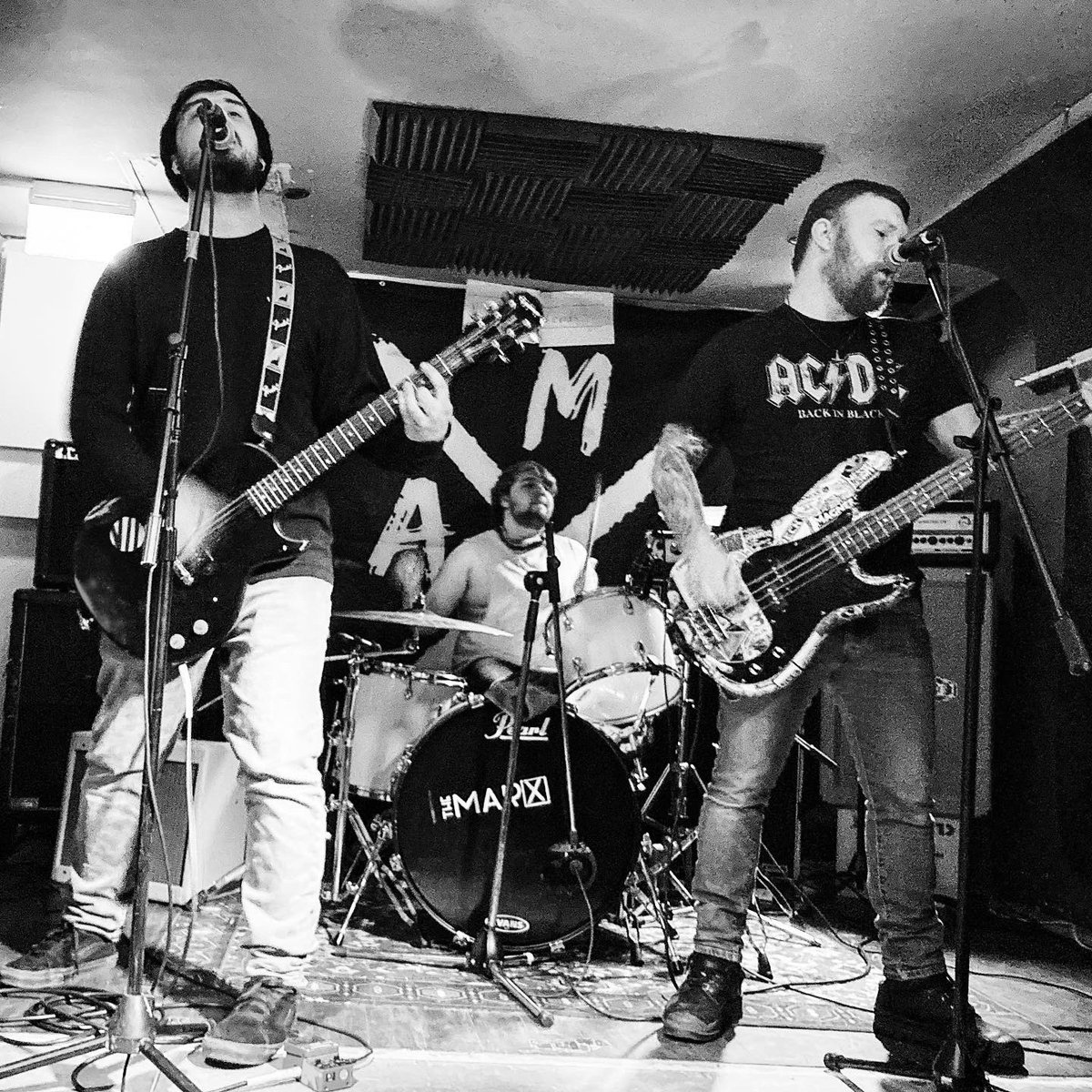makethatatake's tweet photo. Last night was amazing!
#TheMarx rattled through their self-titled album without pausing for breath, @againstme levels of tightness, so fucking good.
@ArsenicAnnie DESTROYED their first show & @Around7UK a breath of fresh #Angus #poppunk air.
HUGE THANKS to all you rad humans! https://t.co/Zjppgc6DHX