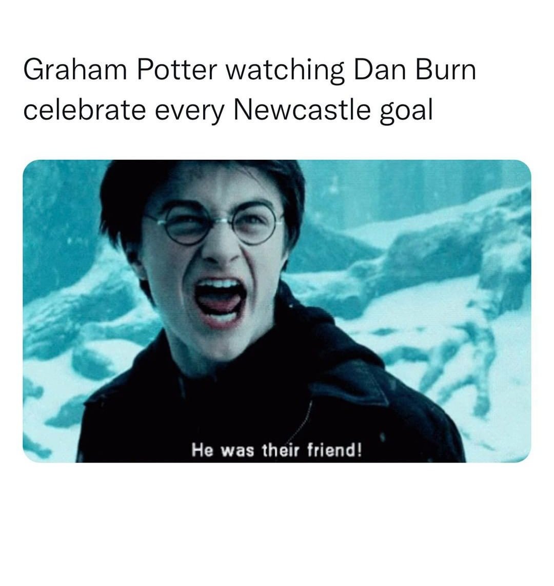Premier league tweet media