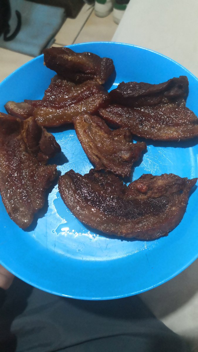 luisao1123's tweet photo. 😋🐷
#keto #ketodiet #intermitentfasting #fitdad 39 💪🏻 #KeepFasting https://t.co/BErEASxjsd