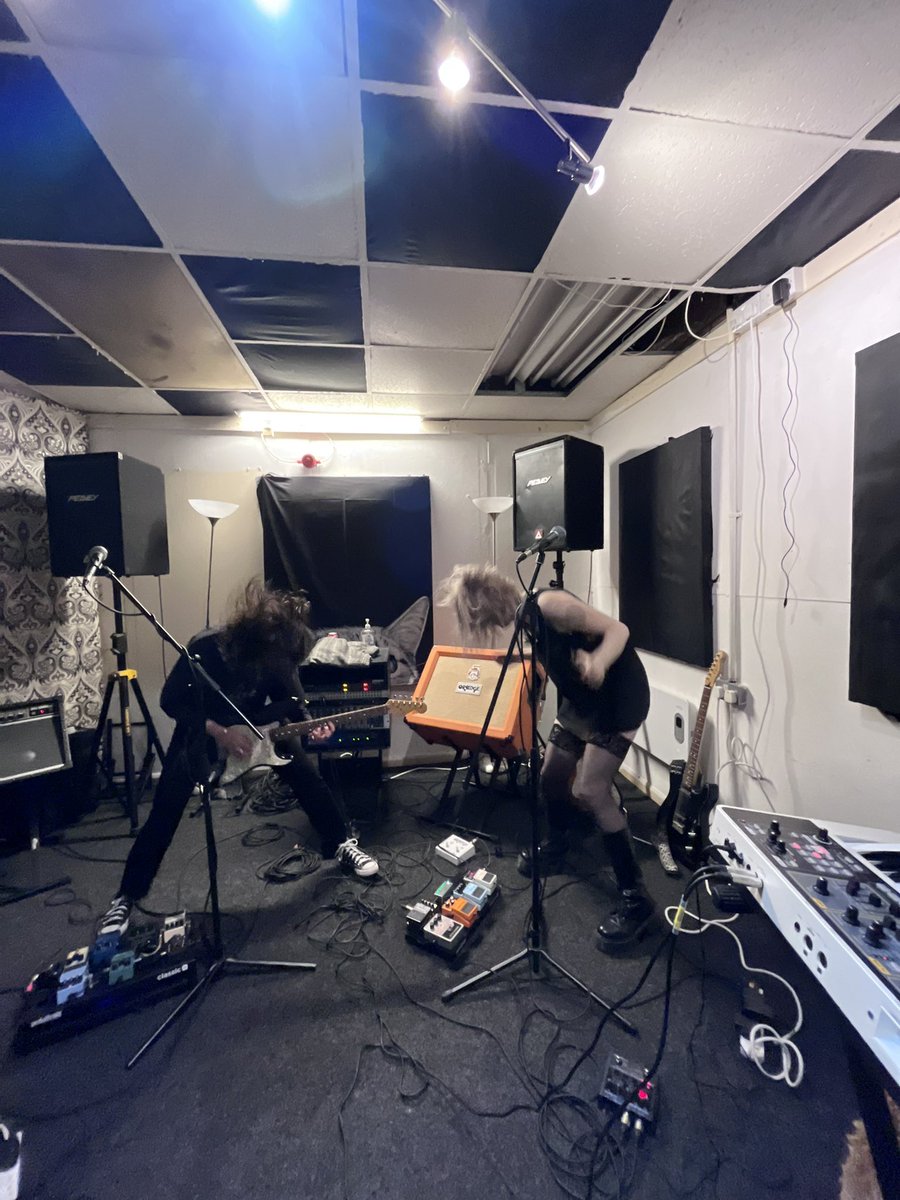 Doors from 5pm tonight at <a href="/Oportobar/">Oporto</a> 🤟

We are on at 9:30pm, make sure you come down for all of the glorious supports 💗