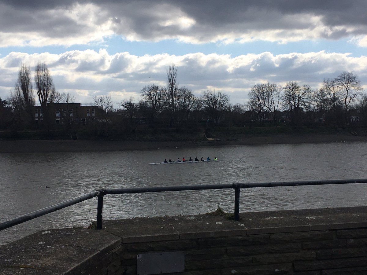 I haven’t posted anything in a while, but it’s another day on a riverbank to watch the racing!