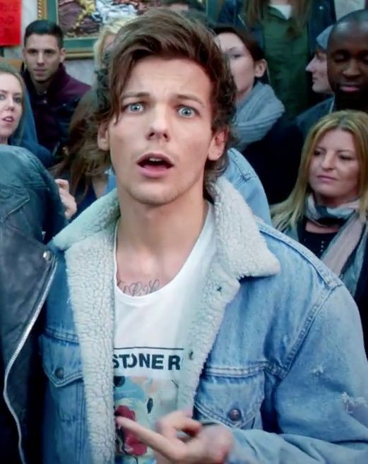 onedistuff's tweet photo. @iHeartRadio @Louis_Tomlinson I vote #Louies for #BestFanArmy #iHeartAwards. https://t.co/OxjGRMFrDm