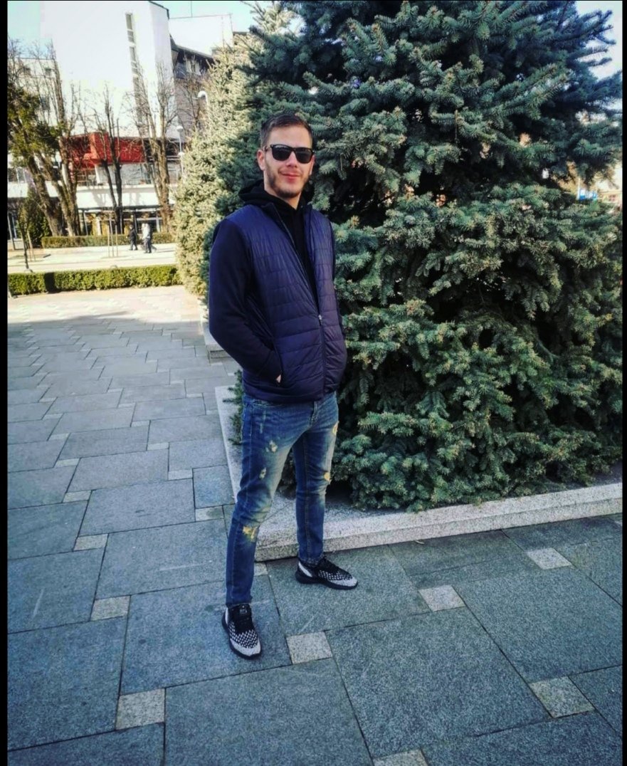 Jole272's tweet photo. Neko u Banja Luci za druzenje? https://t.co/3SiMhPUBOp