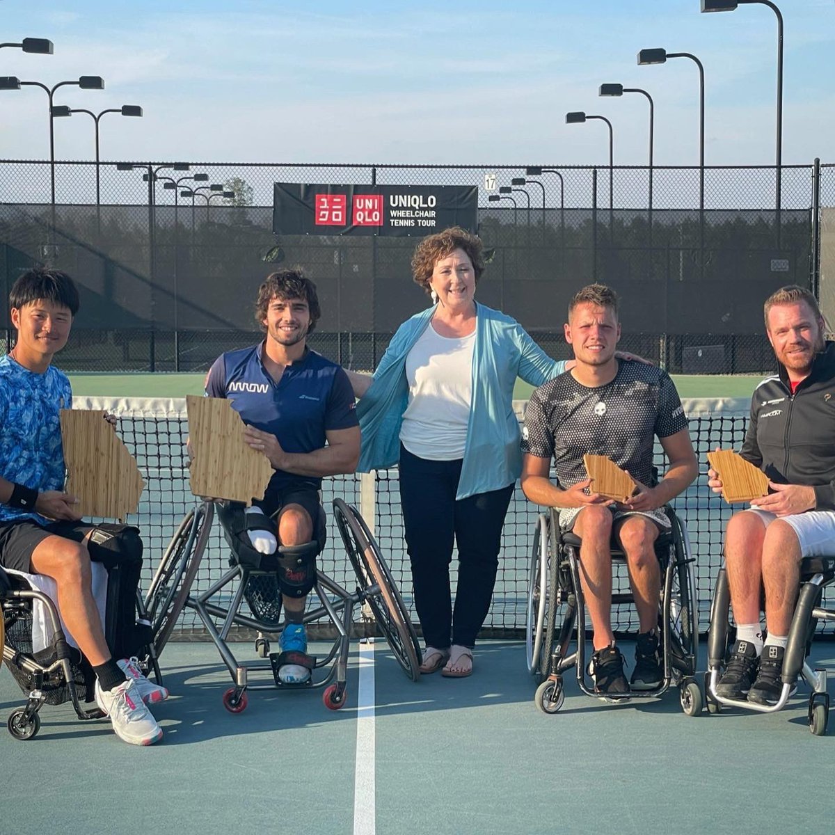 ¡Campeones del ITF1 Georgia Open de dobles! 

Gran victoria con Takuya Miki contra una gran pareja, <a href="/MaikelScheffers/">Maikel Scheffers PLY</a> y <a href="/SpaargarenRuben/">Ruben Spaargaren</a> 🇳🇱

Una gran manera de terminar la semana. Ahora, en el ✈️ rumbo al siguiente torneo en Baton Rouge, Luisiana. 

Come on! 
#ValeLaPierna
