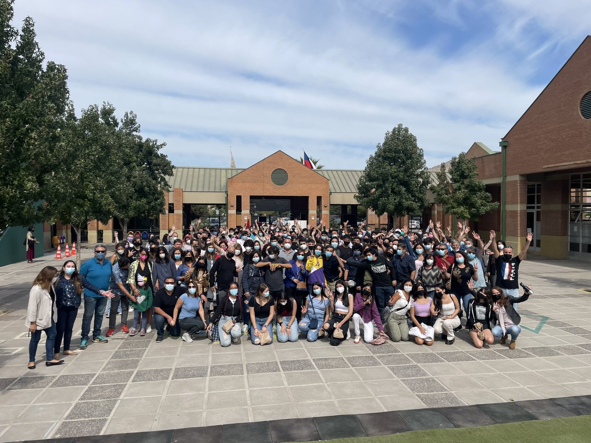 BergamascoCaro's tweet photo. 67  Exchange Ss from @CognitaSchools 🇨🇱 ready to begin a new learning adventure in 🇬🇧 next March 18 as part of our #CulturalExchange Programme. Thank you @AndreaC97788213 for being an amazing host.  @Ardmoreschools @ActLearnGroup  #CognitaWay https://t.co/D6ZmdLQNmE