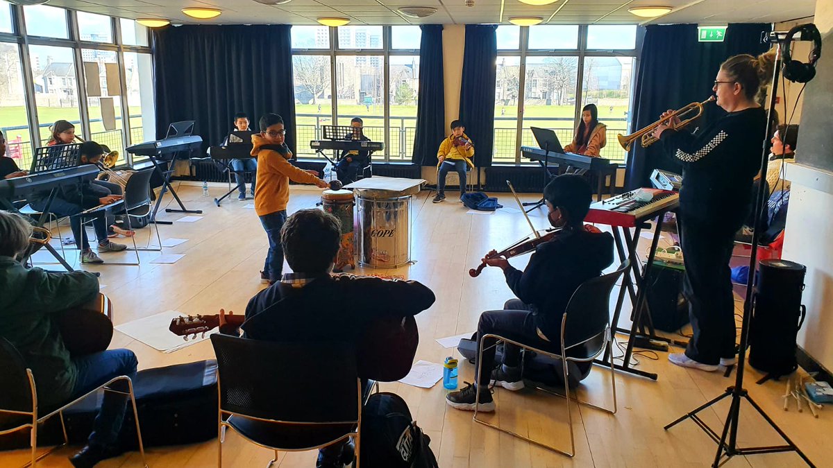 CoMA_NewMusic's tweet photo. Brilliant improvising and composing in @soundscotland's creative music making workshops for primary school children yesterday and their Singing Day with Stephen Deazley as part of #CoMAFest 🙌 https://t.co/hgwCBujJEl