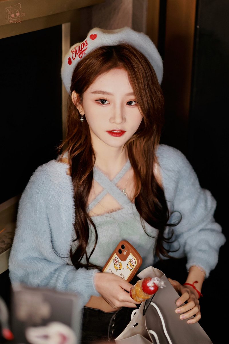 220306 | off work

© pinKYutopia

#SNH48 #ZhouShiyu #周诗雨