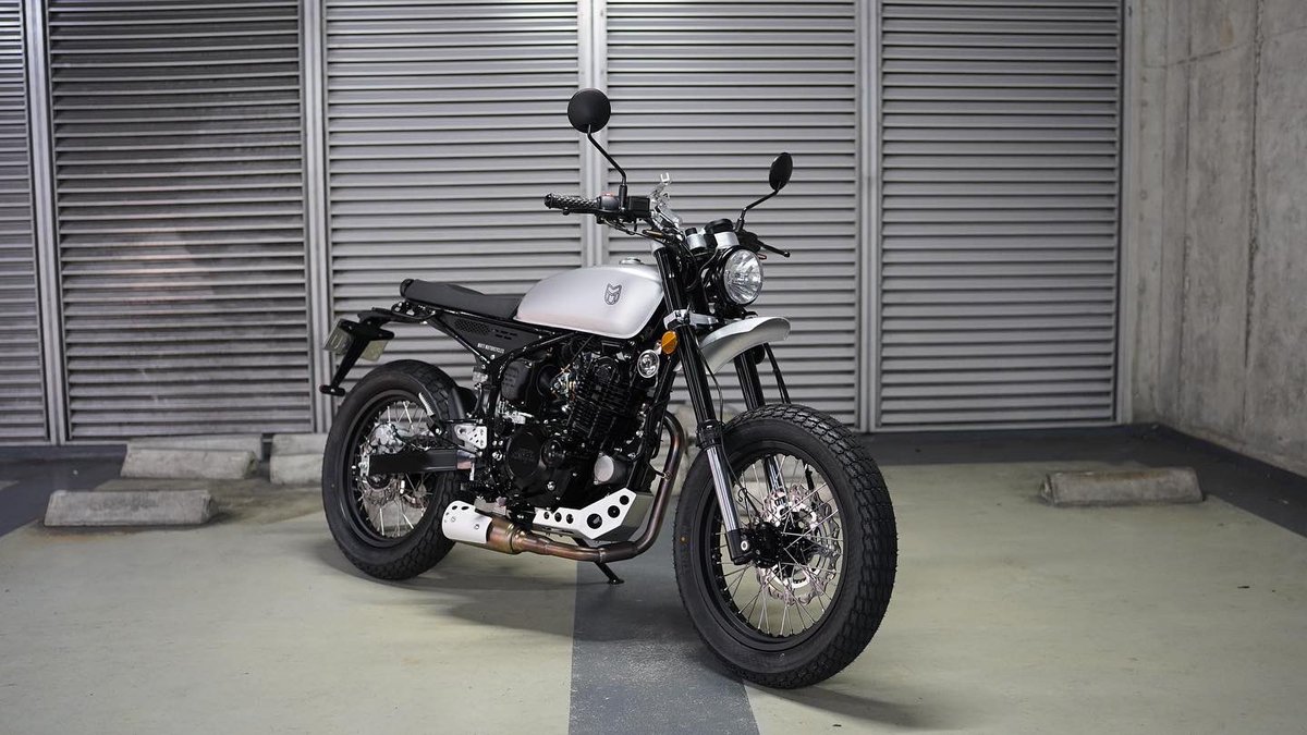 UdxCarwash's tweet photo. 秋葉原udx駐車場バイクウォッシュSNAP MUTT MOTORCYCLES RAZORBACK 250 を洗車させて頂きました。ご利用ありがとうございました。#MUTTMOTORCYCLES #RAZORBACK250 https://t.co/nEtN9OXJIz