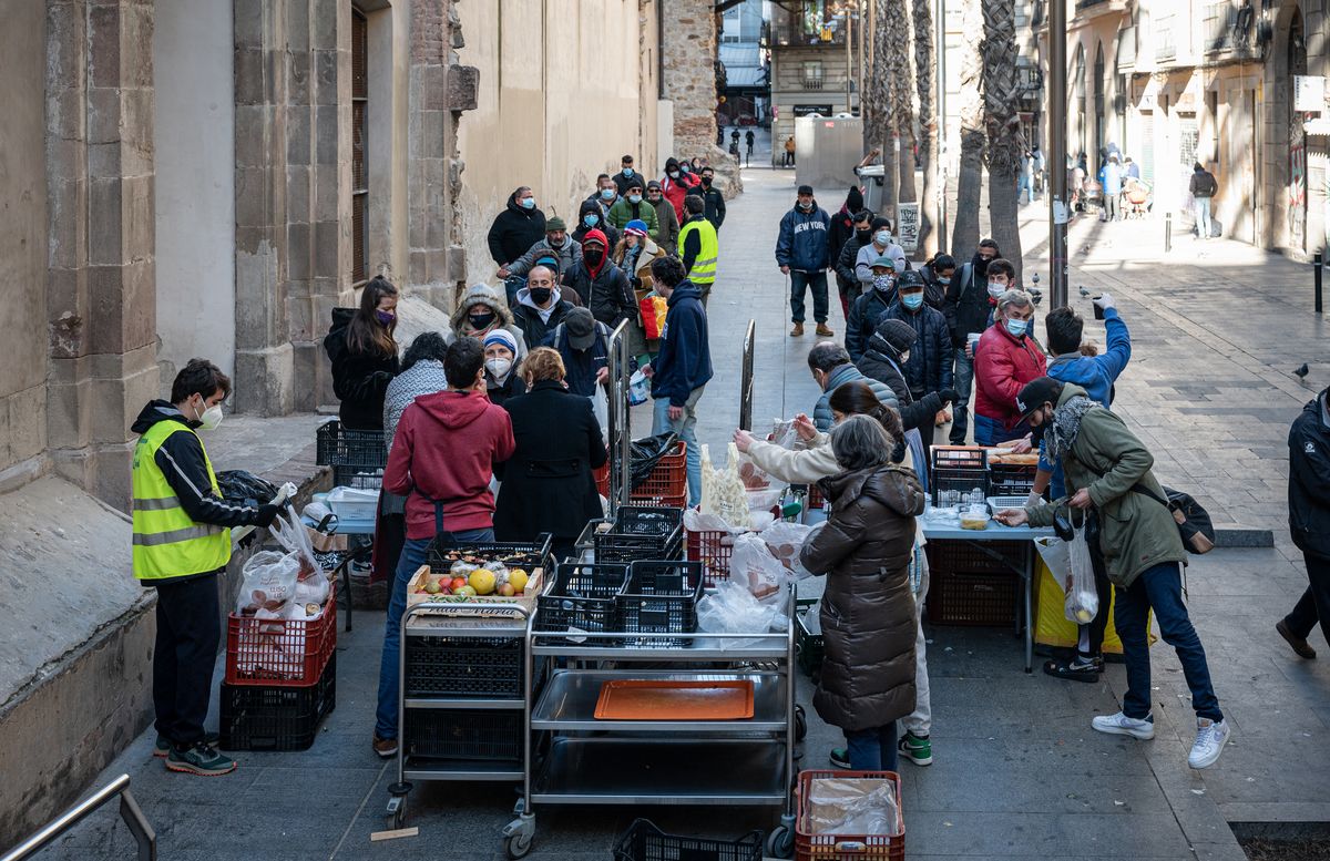 🔴 La pandemia pasa factura: los barceloneses, un 7% más pobres que en 2019

Desciende la capacidad de compra de los hogares barceloneses tras la crisis del #coronavirus