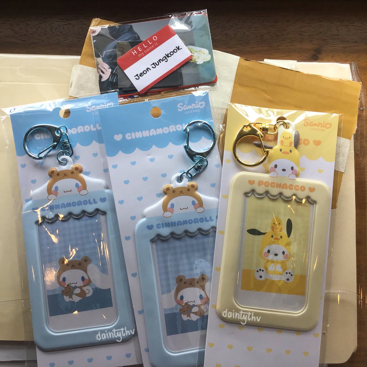 daintythv's tweet photo. 📬 #katmails
☁️ from @kookgibuys ✈️ me!
hi ray!! sorry for the super late feedback but thank u for the pasabuy ♥️ my pc holders arrived safely and they’re so pretty 😔❤️🔥 till another lovely transaction w u!!
#fromkookgi https://t.co/h72Dq3Qi3b