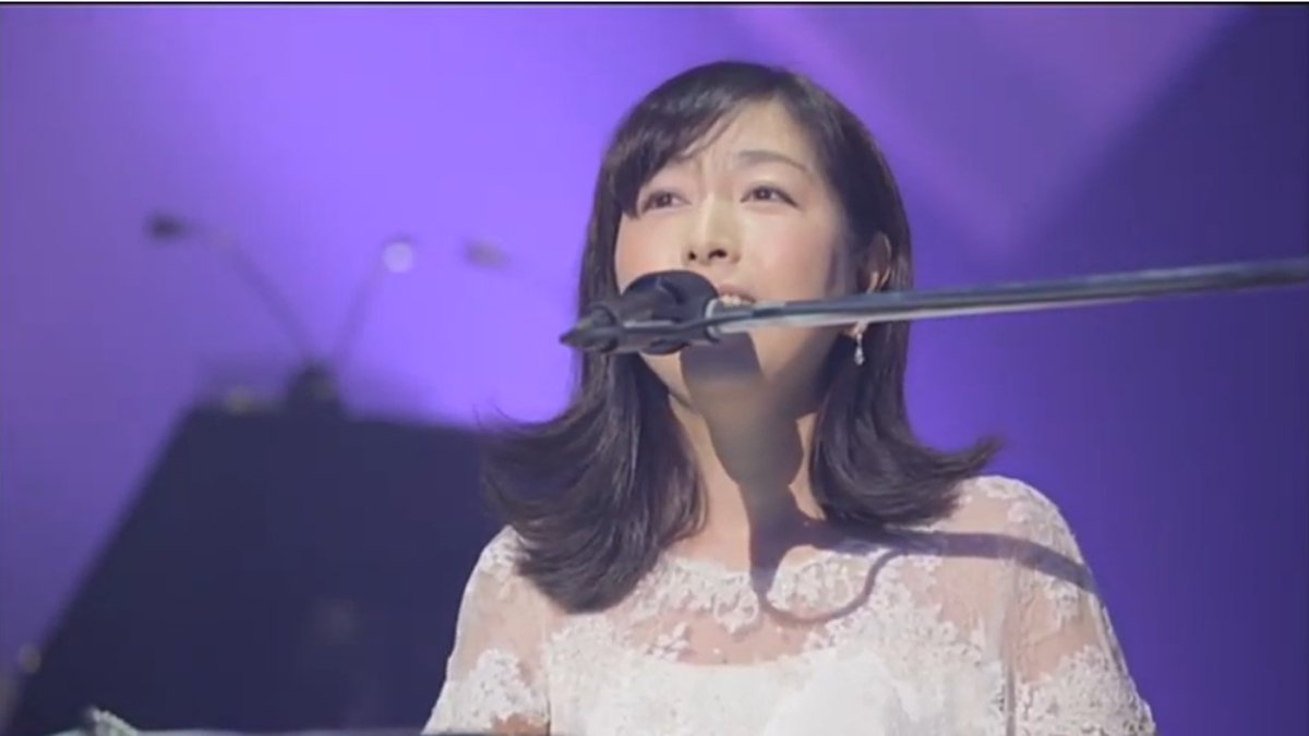 defender20081's tweet photo. ♪#IDENTITY #岡村孝子
あとどれ位
あなたとこの色づく木々が桜の舞う
春色に染まるのを
見つめていけるのだろう
同じ時代にめぐり会って
今を生きてる
そんな事実感謝して
どんな日も私でいられたら それが幸せ
#心が共鳴する T'sBEST season2収録
#ENCORE7 #2012LIVE https://t.co/0MHBBheTKh