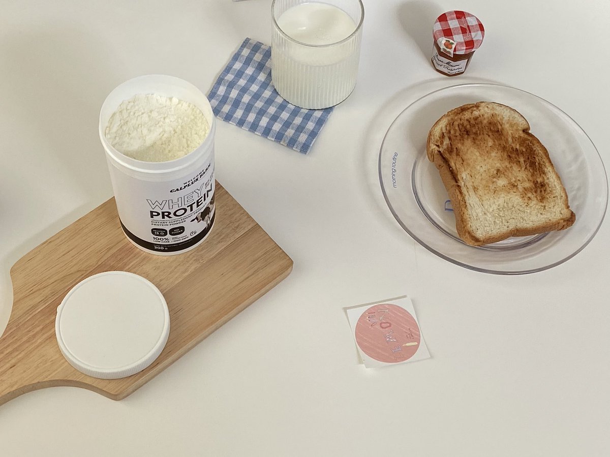 moohyungbbi's tweet photo. 🥣🥖🥛🥛 https://t.co/fmY40r1G77