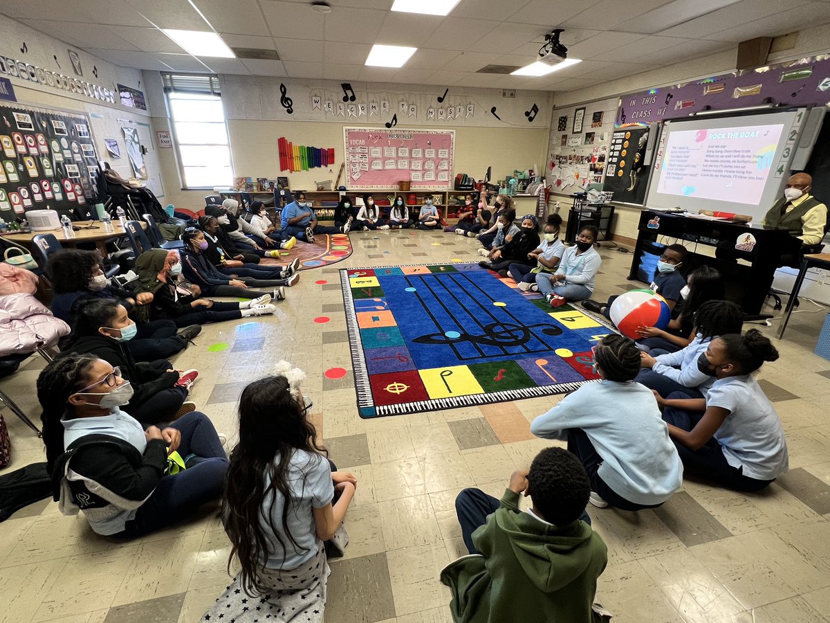 CHES_TAG's tweet image. Our @capitolheightse chorus has started! Ms. Costa is excited and so are we!!
@Costa_NotPasta #cheschorus #afterschool #enrichmentprogram #afterschoolclub