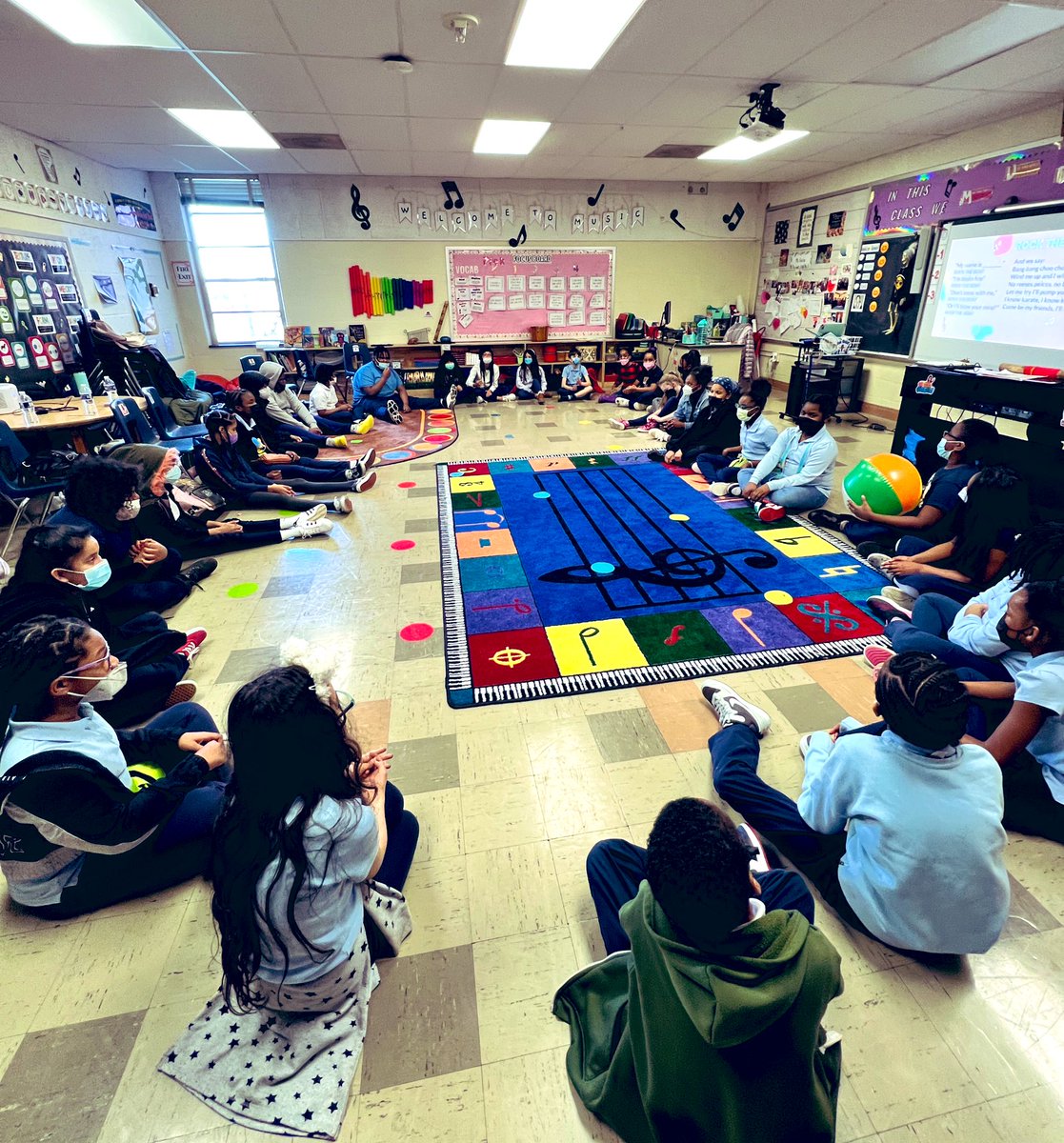 CHES_TAG's tweet image. Our @capitolheightse chorus has started! Ms. Costa is excited and so are we!!
@Costa_NotPasta #cheschorus #afterschool #enrichmentprogram #afterschoolclub