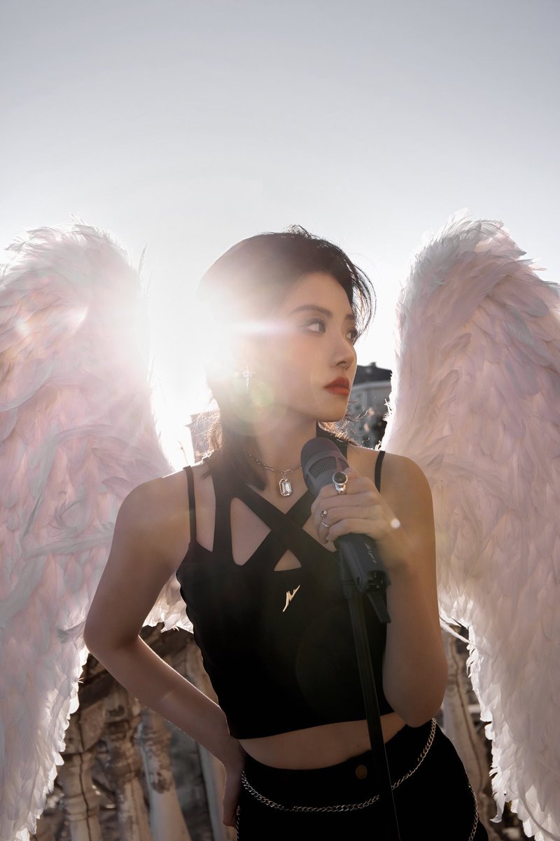 mineyuyan's tweet photo. My angel 🖤🤍https://t.co/Ewv4m0n7QV https://t.co/Qymgg1esdu