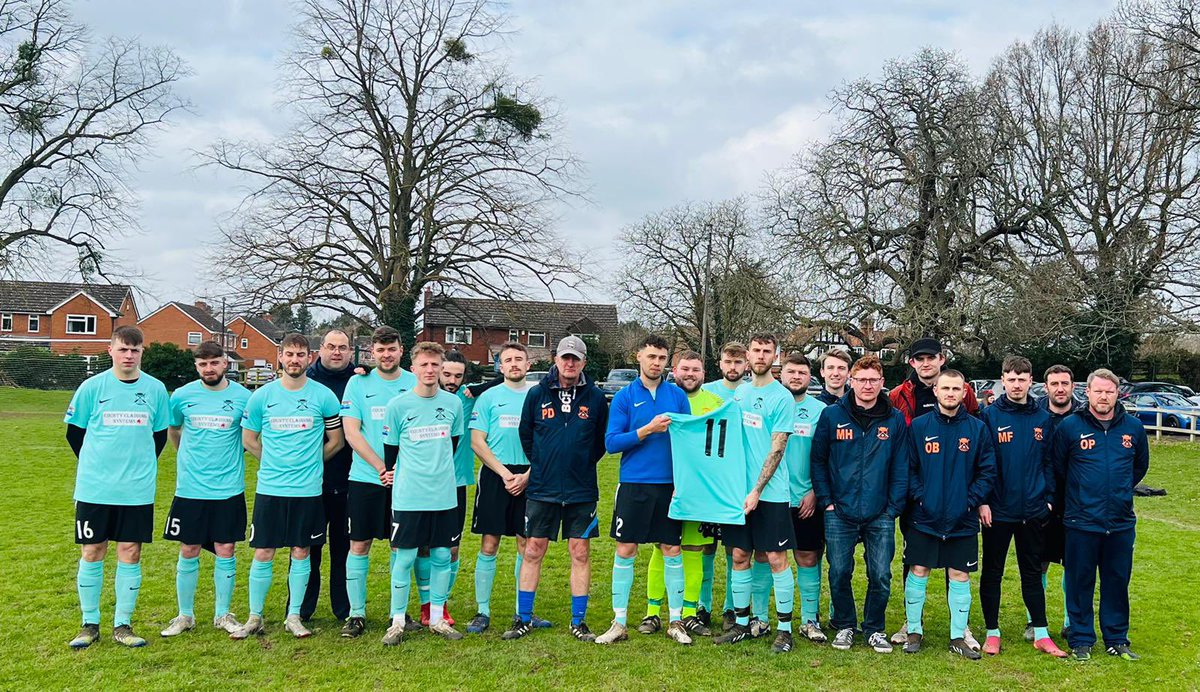 fc_fladbury's tweet photo. Today we paid tribute to Jack Jeffery, our first game after he lost his life playing the game he loved the most🙏🏼 We retired the our no. 11 shirt and had a minutes applause to pay our respects
Fly high Jack🕊❤️ https://t.co/UGp0PxO9SQ