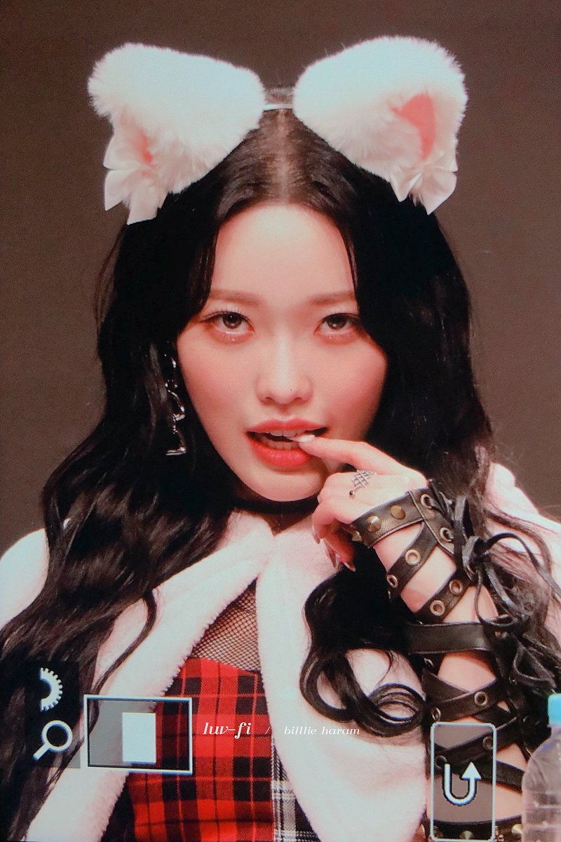 luvfi_hr's tweet photo. 220306 헐너무예쁨

#빌리 #하람 #Billlie #HARAM https://t.co/llfyfd6KyN