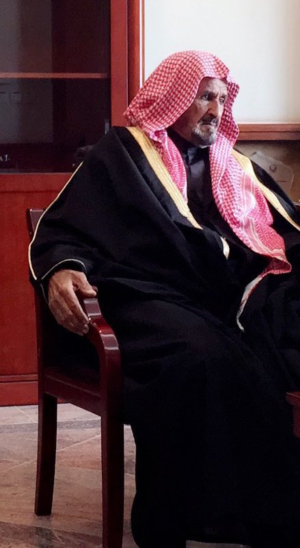 hz_333's tweet photo. في كل مجلس وسيرة هرجهم عنك 
ما كنك الا السحاب اللي نتباشربه
الله يرحمك #حزام_بن_ناصر_بن_سعيدان https://t.co/m1dvaWvhaf