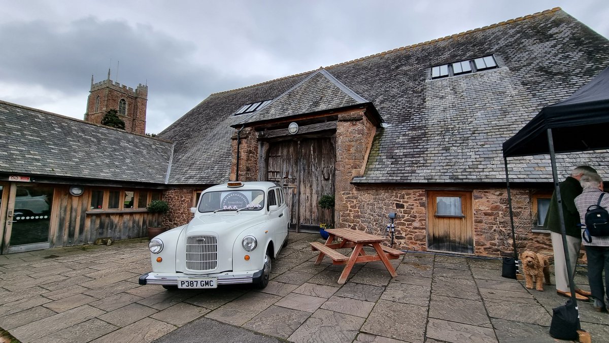 Dunster_Info's tweet photo. Lovely walk around the village and visit to the Wedding Fayre at the Tithe Barn...
#Dunster #DunsterVillage #DunsterInfo #dunstertithebarn #tithebarn #Somerset #Exmoor https://t.co/LoTGHOxK9H