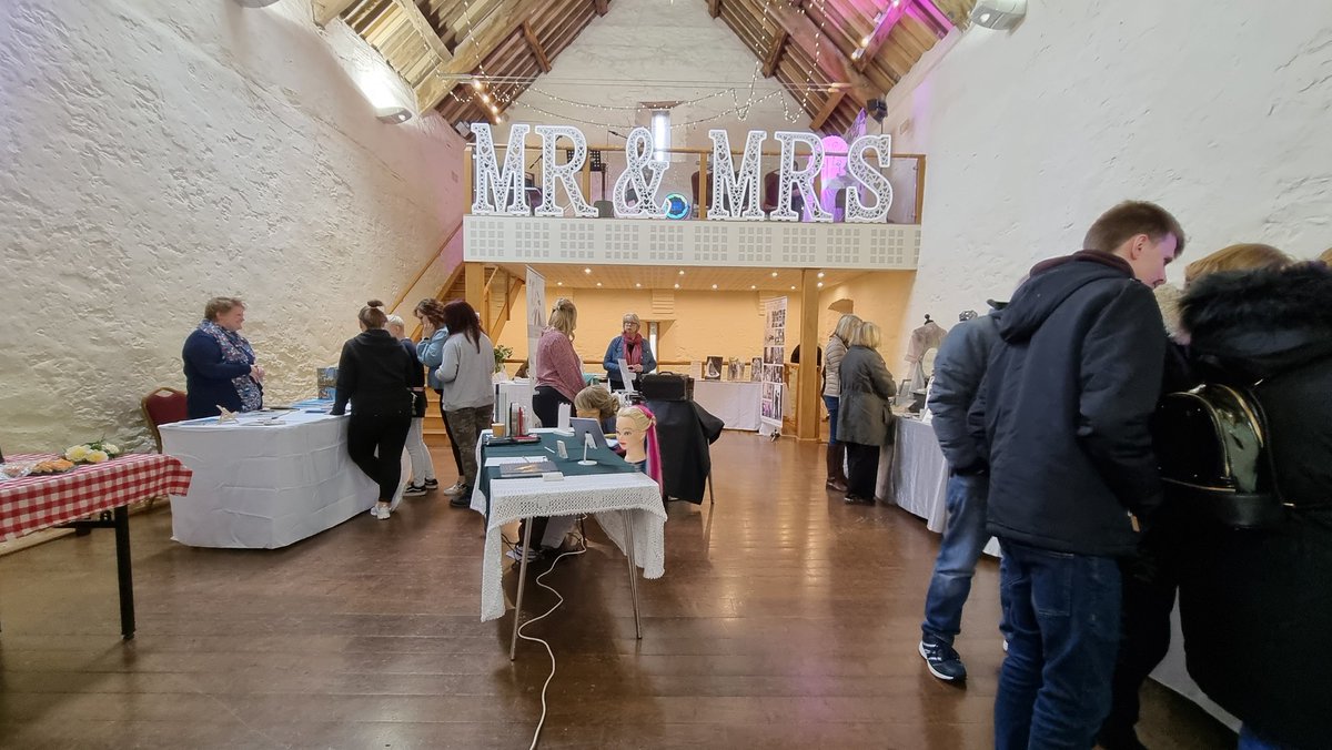 Dunster_Info's tweet photo. Lovely walk around the village and visit to the Wedding Fayre at the Tithe Barn...
#Dunster #DunsterVillage #DunsterInfo #dunstertithebarn #tithebarn #Somerset #Exmoor https://t.co/LoTGHOxK9H