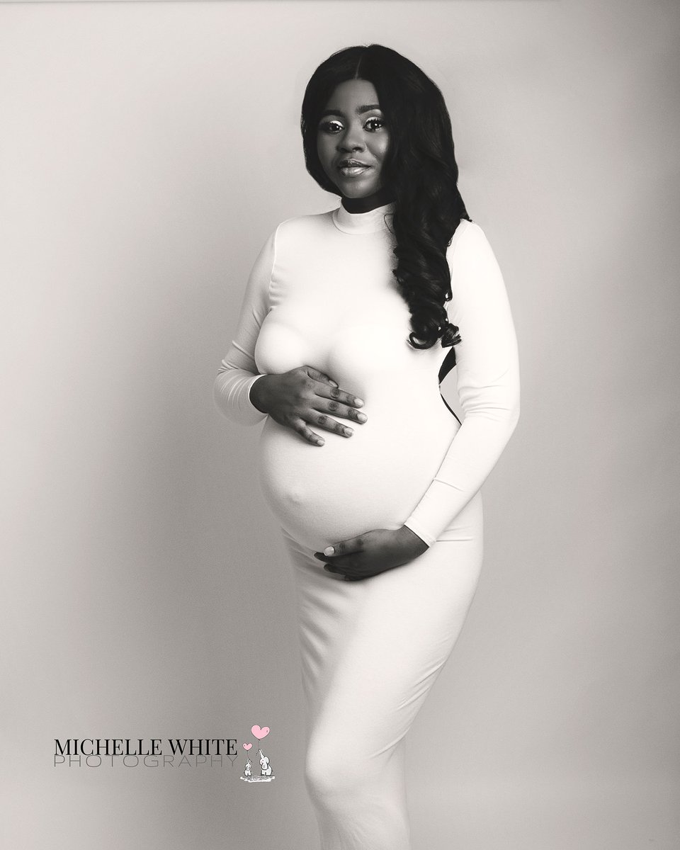mw_portraits's tweet image. &quot;A woman is the full circle, within her is the power to create, nurture, and transform&quot;
#maternityphotography #bumptobabyphotography #pregnantshoot #pregnantladies #mumstobe #womensday