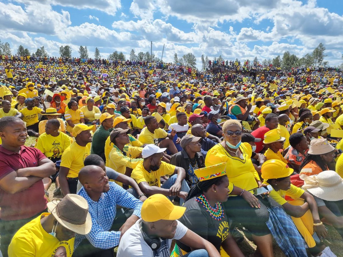 advocatemahere's tweet photo. ⭐️Record crowds at Mkoba Stadium today as the citizens gather for the launch of the by-election campaign in Gweru! 

⭐️Thank you citizens for painting the City of Progress #YELLOW!!! https://t.co/0BaVZSTntk