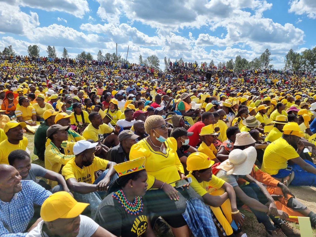 advocatemahere's tweet photo. ⭐️Record crowds at Mkoba Stadium today as the citizens gather for the launch of the by-election campaign in Gweru! 

⭐️Thank you citizens for painting the City of Progress #YELLOW!!! https://t.co/0BaVZSTntk