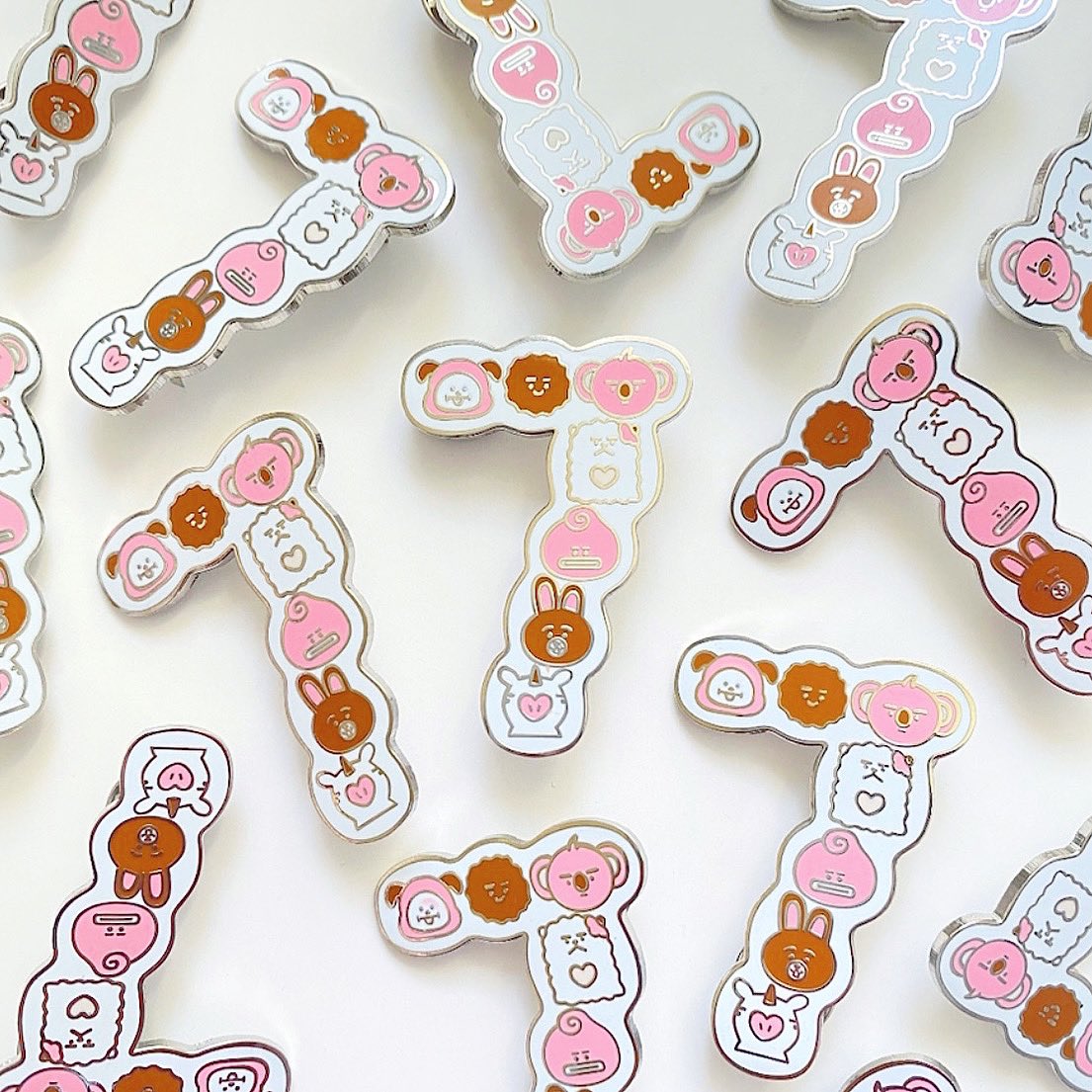 vthegoodboy's tweet photo. New pins and restocks are now available! The BT21 extended family is so cute and derpy 😆🤎

https://t.co/m8oDJpaWbU https://t.co/tj3zyLkw4f