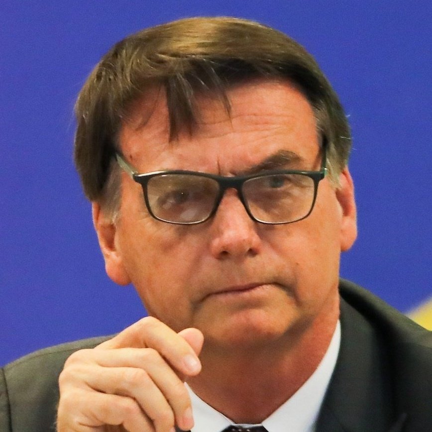 - As pessoas de óculos parecem mais inteligentes👍