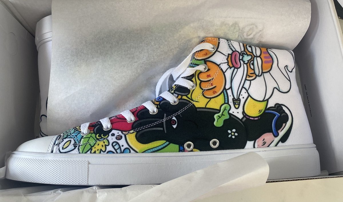 MikeyB91840422's tweet photo. @carrotmolar @shamanzs #letsgobaby! #fanmerch! #customnade! #irlmerch https://t.co/rgSXmnjZUv