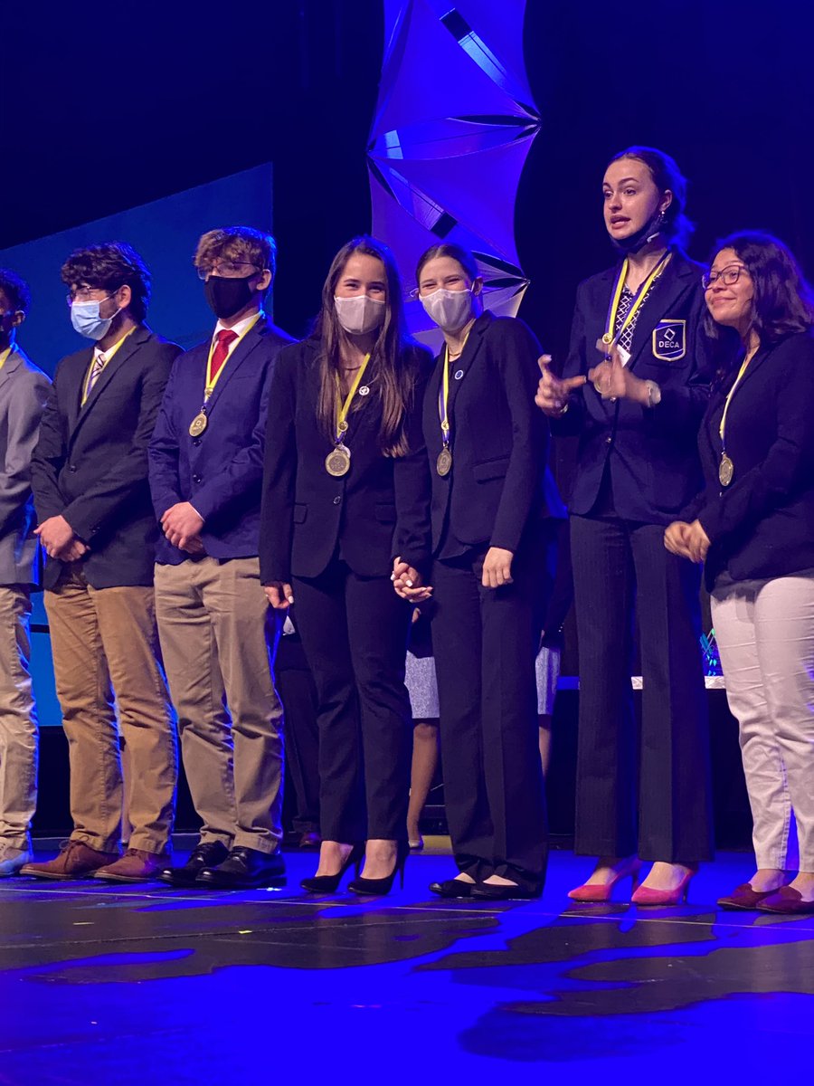 SalemDECA's tweet photo. The team of Emma Johnson and Mia Esworthy have qualified for ICDC! Way to go, ladies! https://t.co/x7tW37Crmw