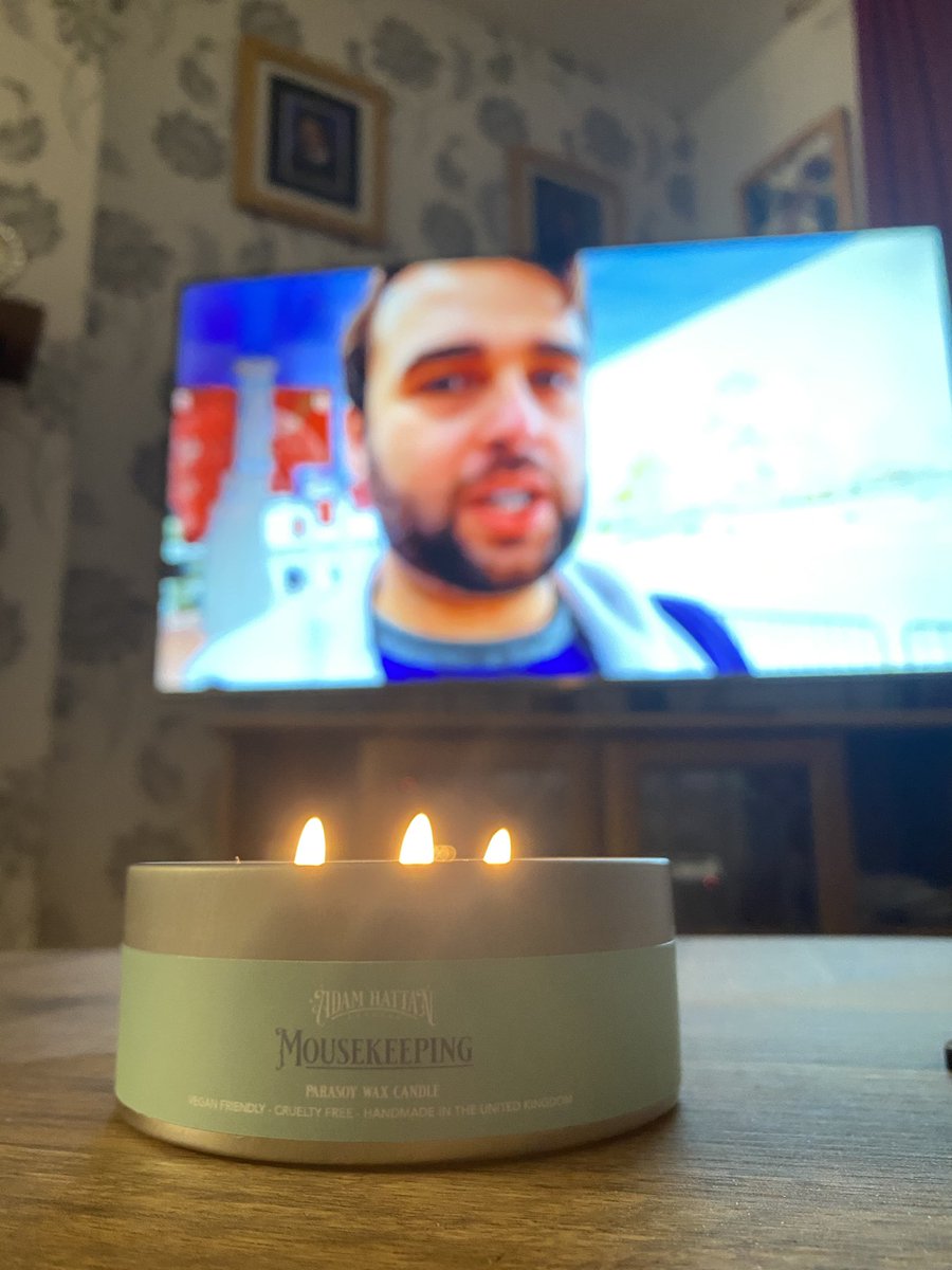 Shannon_Mack_'s tweet photo. the only way to watch an @adamhattan vlog is with a adam hattan candle 🕯 😍 https://t.co/eb4k3nJQfB