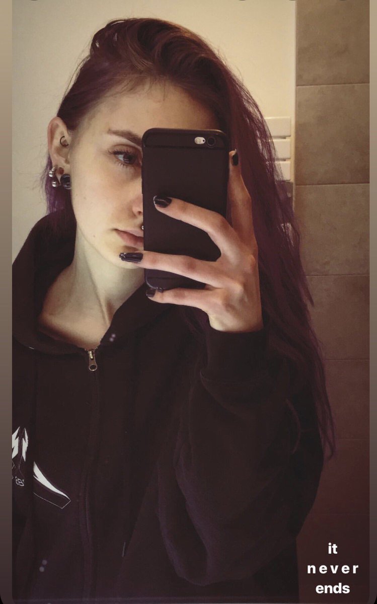 doomysparky's tweet image. 6 mars 2018 - 6 mars 2022 …. comme j’étais jolie avant snif