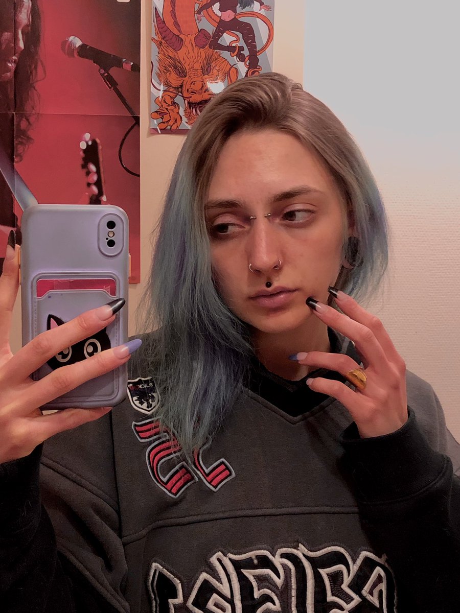 doomysparky's tweet image. 6 mars 2018 - 6 mars 2022 …. comme j’étais jolie avant snif