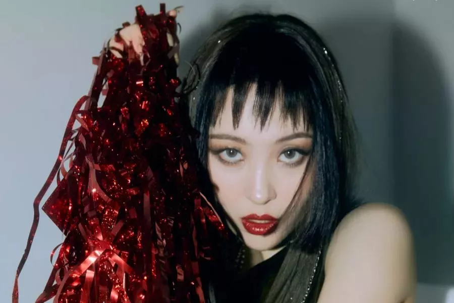 SoompiSpanish's tweet image. #Sunmi hipnotiza en impactante póster en movimiento para su nuevo sencillo “Oh Sorry Ya”
soompi.com/es/article/516…