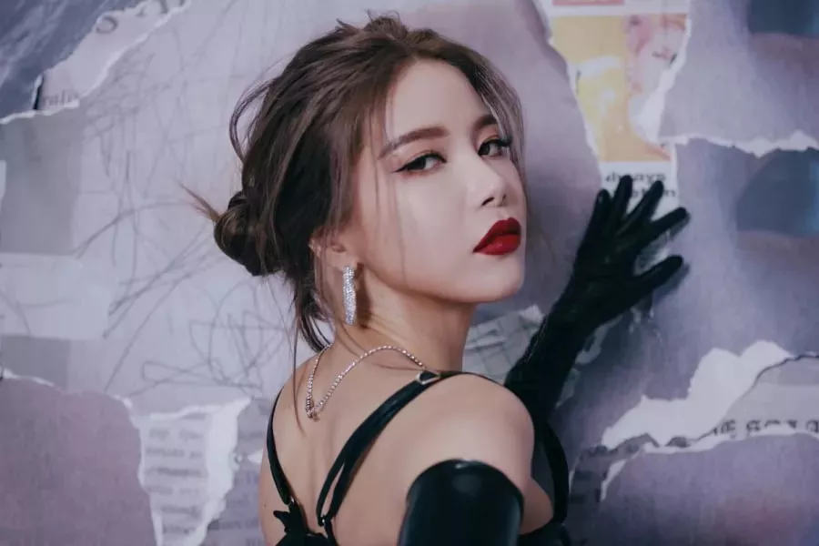 SoompiSpanish's tweet image. #Solar de #MAMAMOO intriga con escalofriante tráiler de regreso para “FACE”
soompi.com/es/article/516…