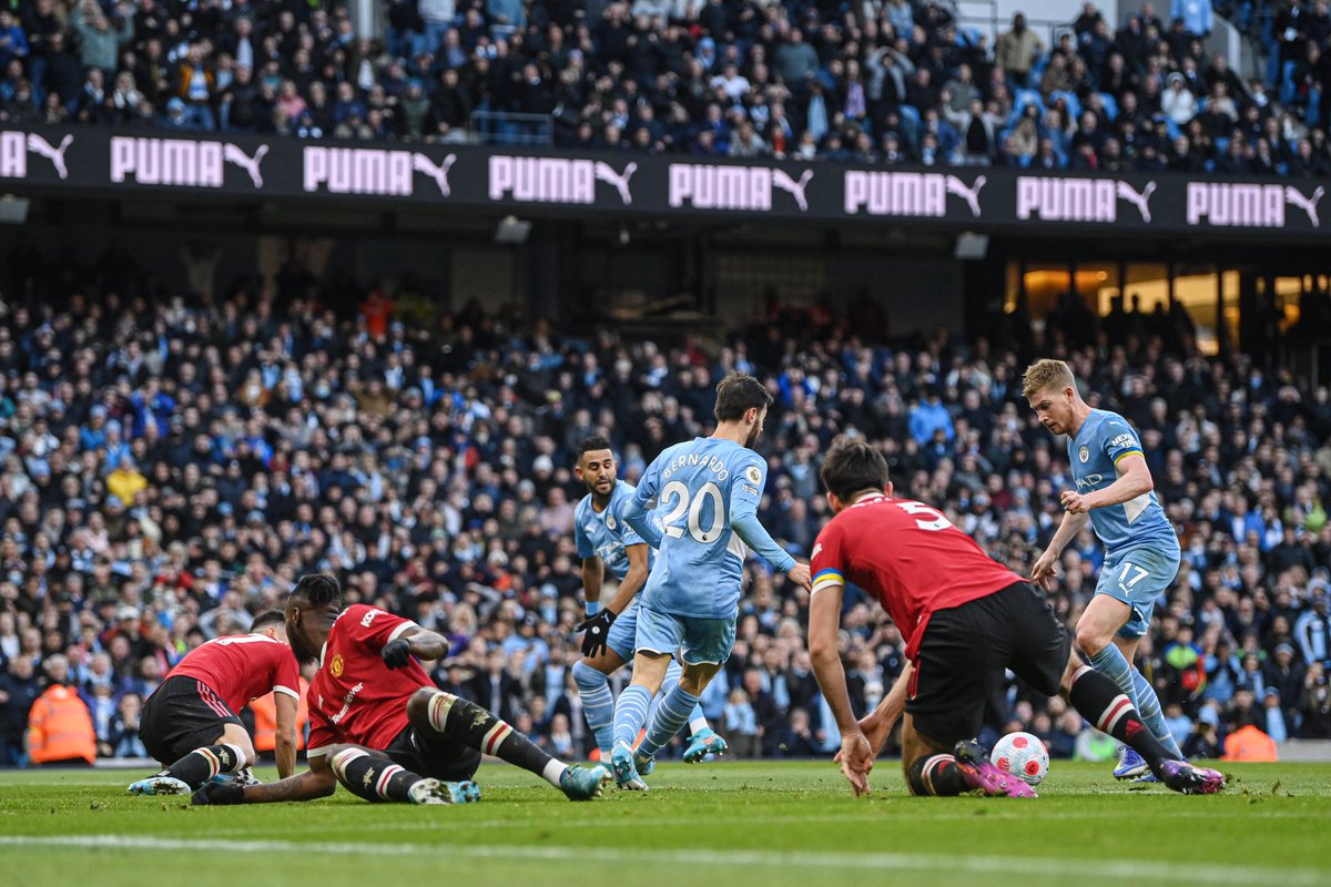 NDIZEYELionel's tweet photo. Pep Guardiola has now won 11 games against Manchester United in his managerial career, he's only beaten Burnley (13) and Arsenal (17) more times.
He owns the Devils ๐๐๐
#MCINU #ManchesterDerby https://t.co/WewggQSR70
