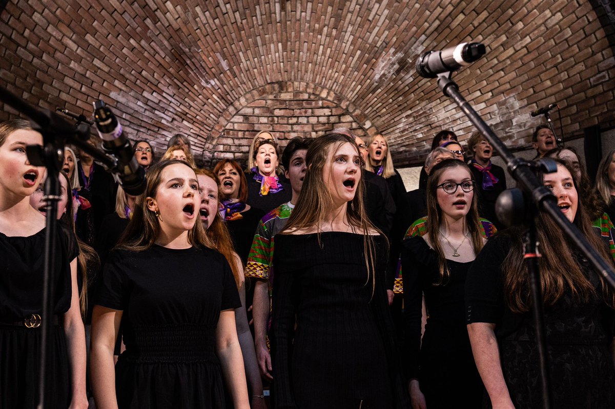FormbyHighMusic's tweet photo. We’ve had an amazing weekend performing with some amazing choirs #Voiceworks #MundoAfrika @Gforcechoir and @nextstagechoir - a massive thanks to everyone involved - such collective talent and love of singing !!!! https://t.co/7upqNbHgNR