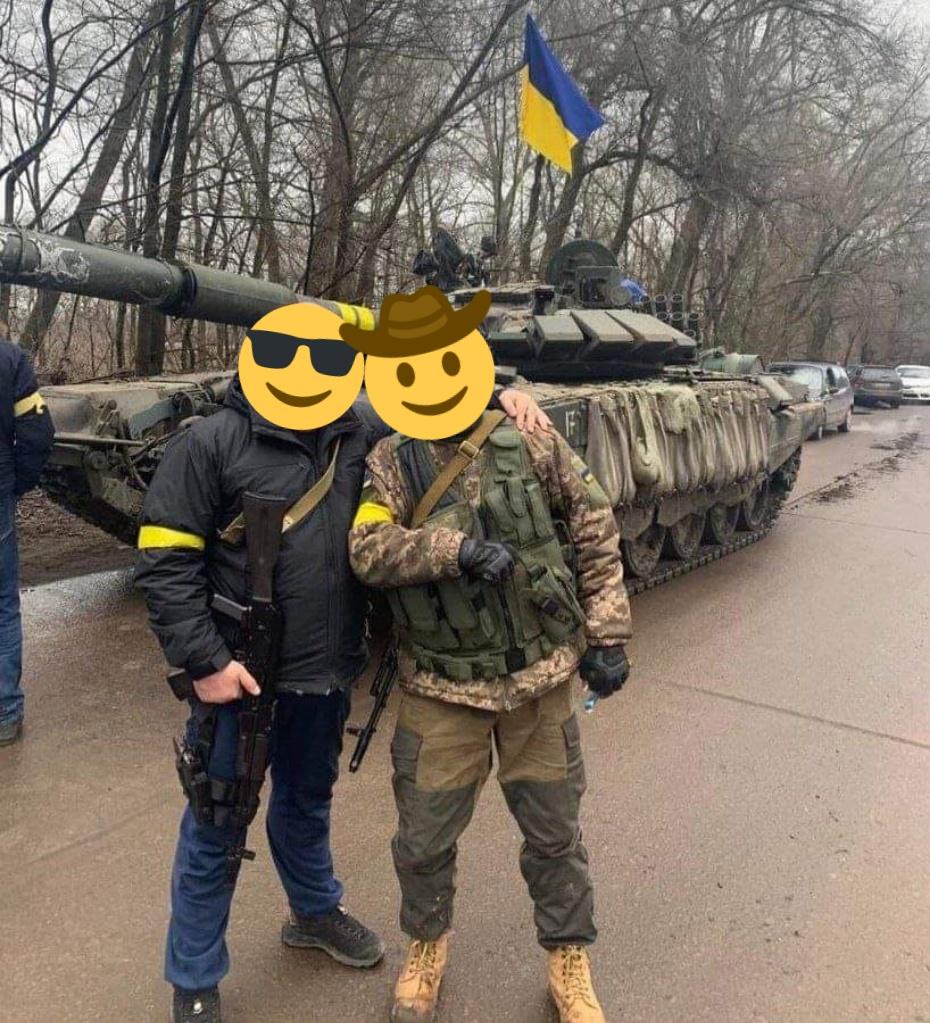 lionheartli's tweet photo. #Ukraine More Russian tanks have already joined the ranks of the Ukrainian forces. https://t.co/m3CLOYXdDZ