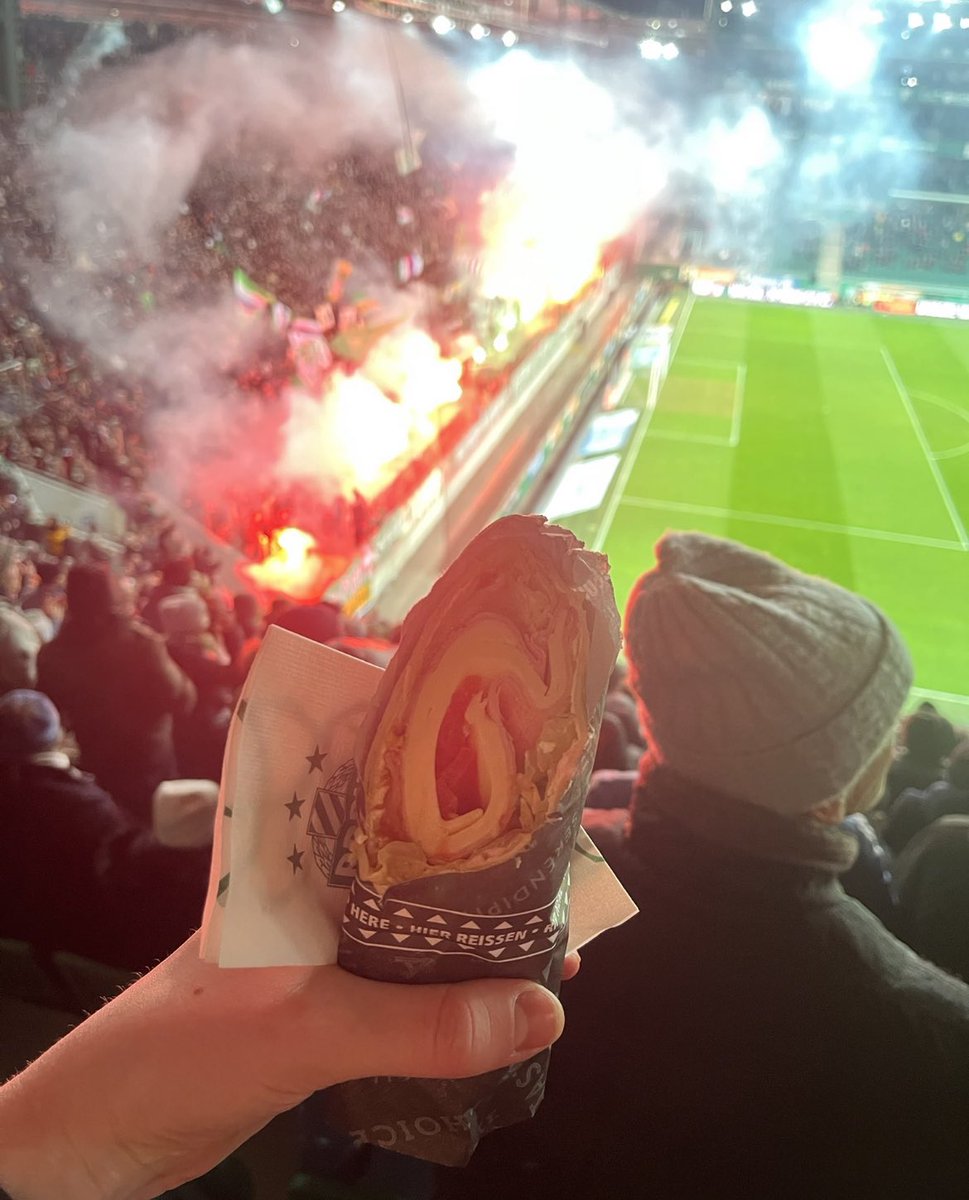 FootyScran's tweet photo. Ham and Cheese Wrap at Rapid Wien (@skrapid) 

💶 €3.90 (£3.20) https://t.co/gj89IrYnUy