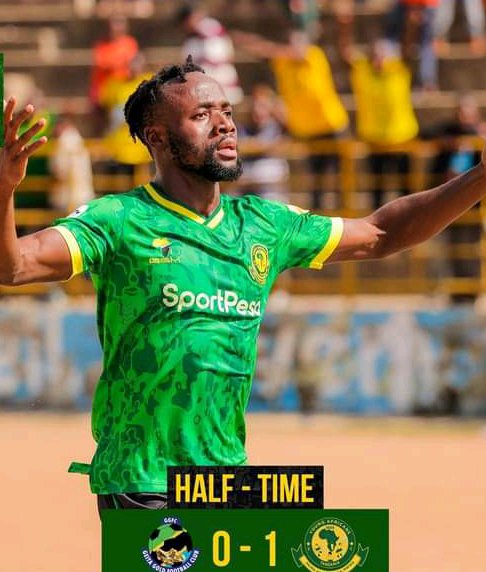 Simba_Na_Yanga's tweet photo. HALF TIME
Geita Gold 0-1 Young Africans Sc 
Mfungaji ni ...⚽🏃
Mayele s30'

#CheeflonSports🔥
#Wataniwajadi🎭 https://t.co/xSMcoiwlkH