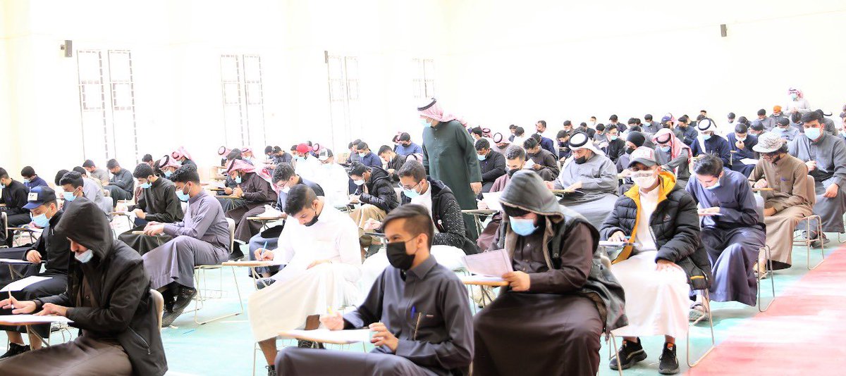 NBU_KSA's tweet photo. وكيل #جامعة_الحدود_الشمالية للشؤون الأكاديمية د. فراس المدني، يتفقد سير اختبارات منتصف الفصل لمقررات متطلبات الجامعة.
#من_الشمال_إلى_الوطن https://t.co/RJpDpCTO85