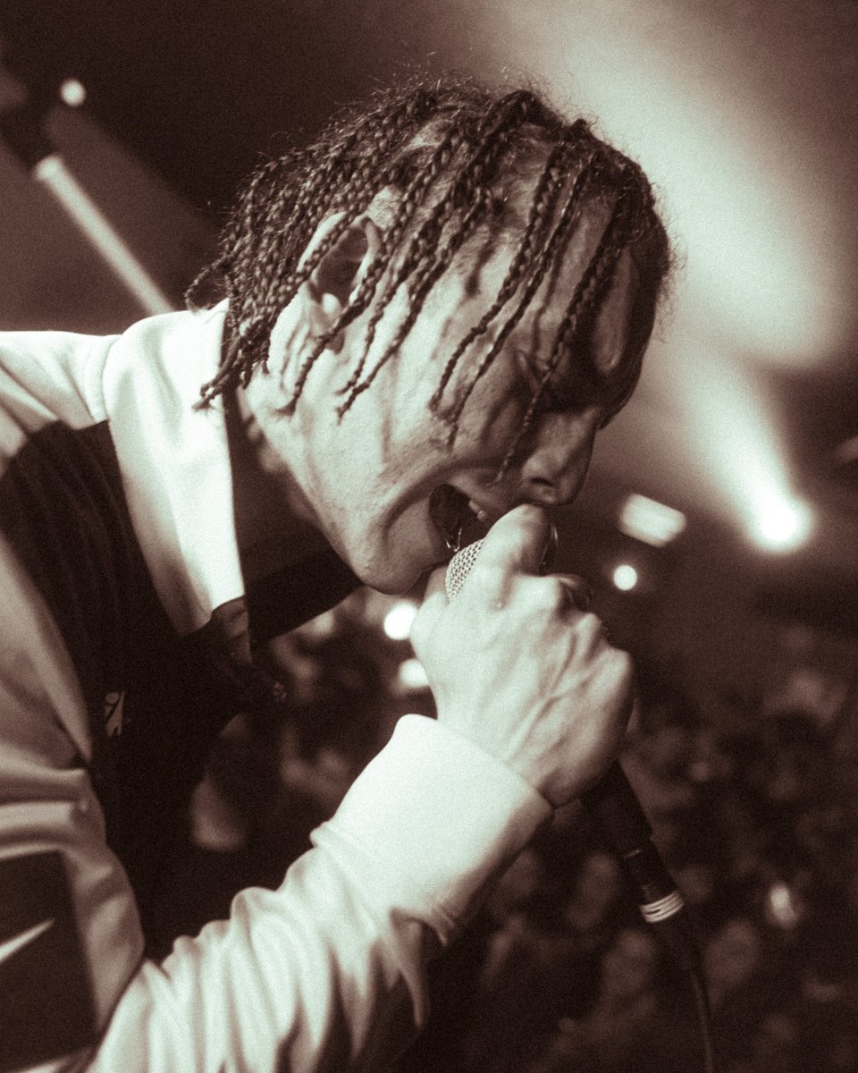 HipHopCru1's tweet photo. Retratos da primeira festa Hip Hop Cru x @itsatrappt pela lente do https://t.co/15utvzQj6b 😈 https://t.co/r8d7nuWPQZ
