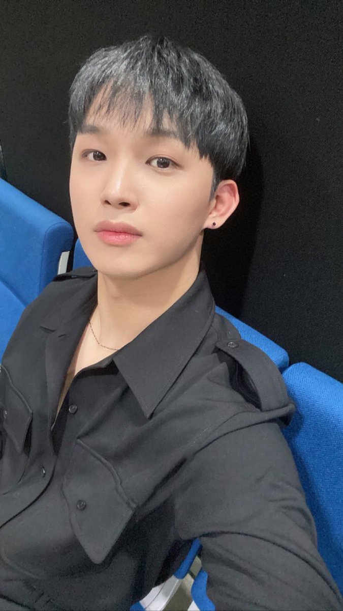 #광활한_우주_속_현식이란_사랑
제일 좋은 시기는 임현시기지✨