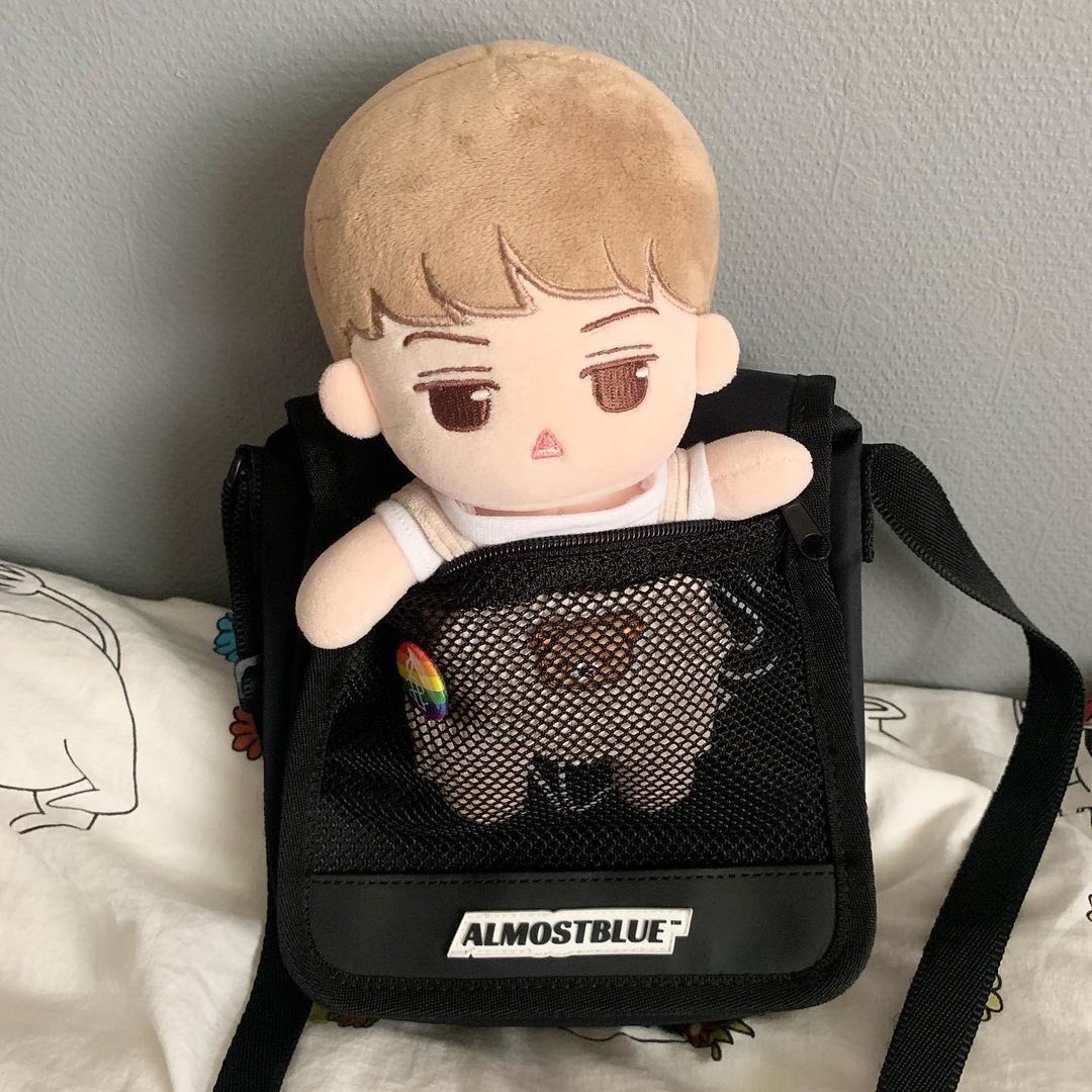 prevnseoul's tweet photo. [พร้อมส่ง] Almostblue x IZRO Mini Bag

กระเป๋าสะพายข้างสีดำเรียบๆ แบบที่ชานยอล เซฮุน และอูซอกใช้ ขนาดกำลังพอดี ผู้หญิงก็สะพายได้นะคะ

✧ Size : Small (20×19 cm)
✧ ราคา 950฿

📧 ₊˚Reg40 Flash50 Ems60

#almostblue #izro #กระเป๋าชานยอล #กระเป๋าเซฮุน #ตลาดนัดEXO #ตลาดนัดเอ็กโซ https://t.co/uAEVICIZUX